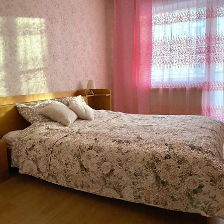 Spacious 3-Room Apartment & Parking Riga Exterior photo